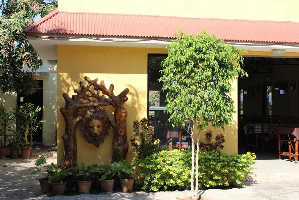 Gir Jungle Lodge Сасан Гир Екстериор снимка